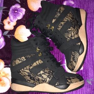 Nude/Black Lace Sneaker Wedges NEW‼️